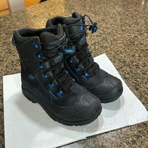 Columbia boys snow boots